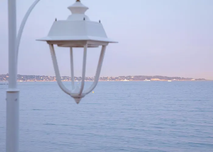 Nid d\'Amour vue mer