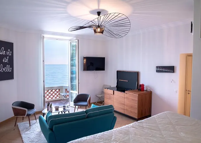 Nid d\'Amour vue mer